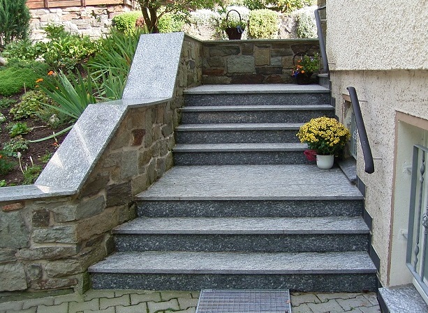 Bau/Restauration der Firma Steinmetz Drechsel