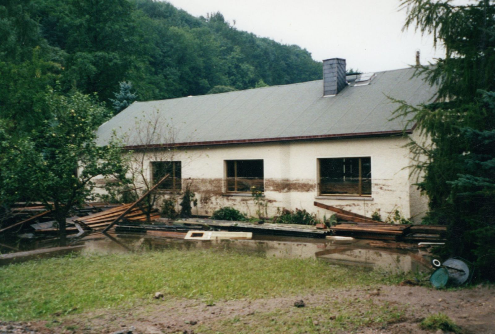 Hochwasser 2002 bei Steinmetz Drechsel